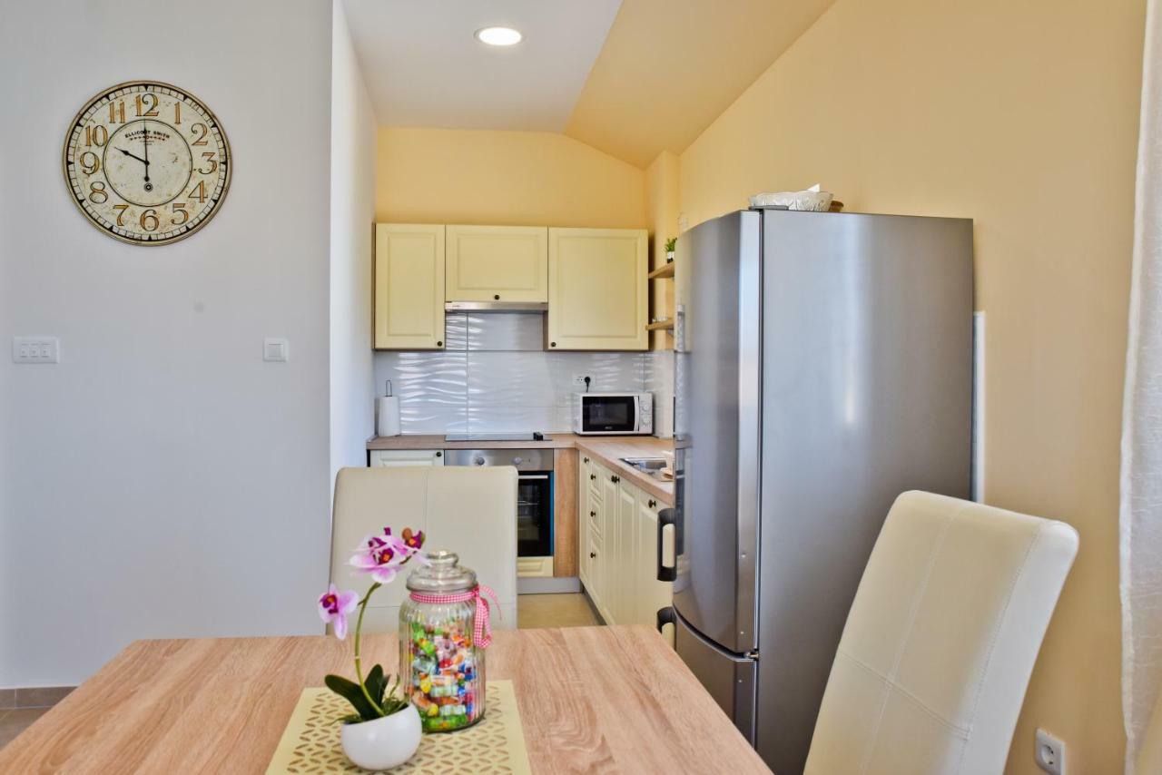 Apartments Mica Vrsi Zewnętrze zdjęcie