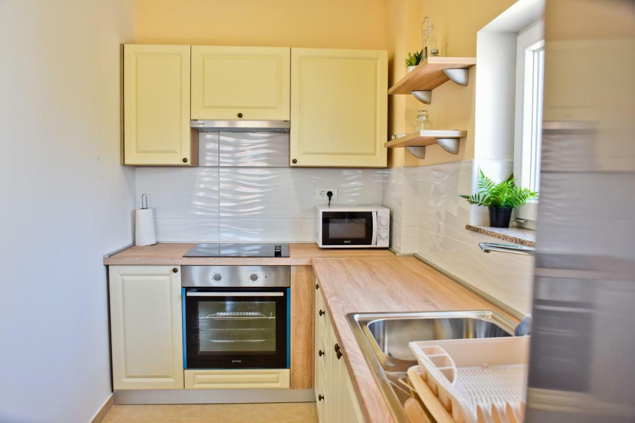 Apartments Mica Vrsi Zewnętrze zdjęcie