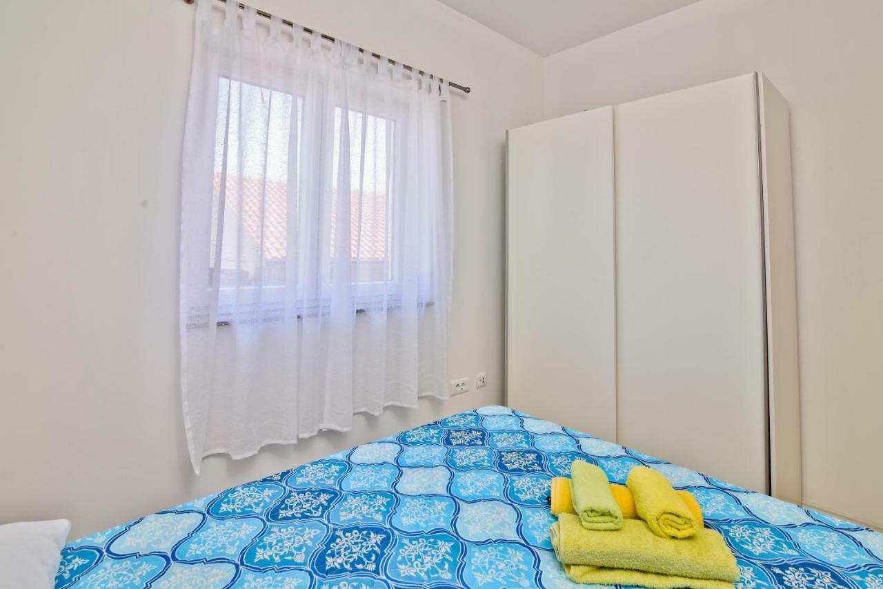 Apartments Mica Vrsi Zewnętrze zdjęcie