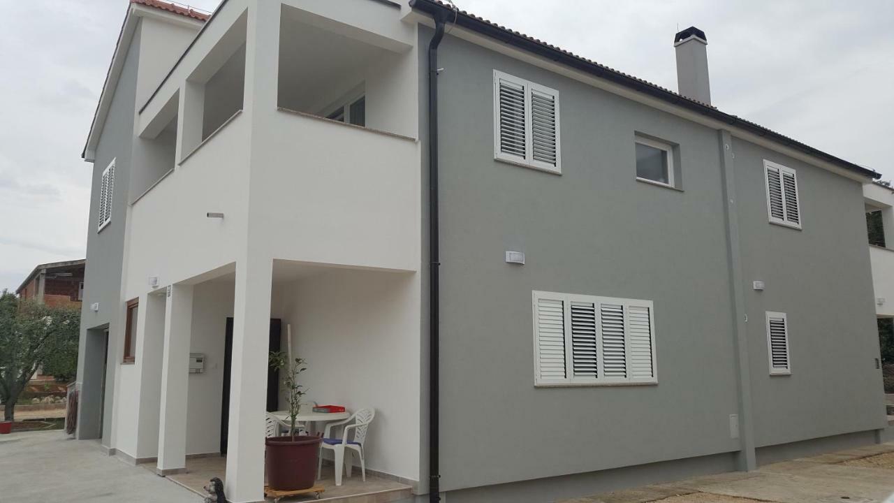 Apartments Mica Vrsi Zewnętrze zdjęcie