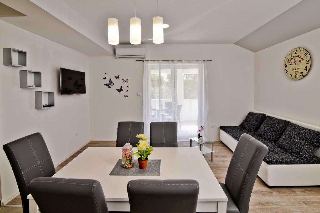 Apartments Mica Vrsi Zewnętrze zdjęcie