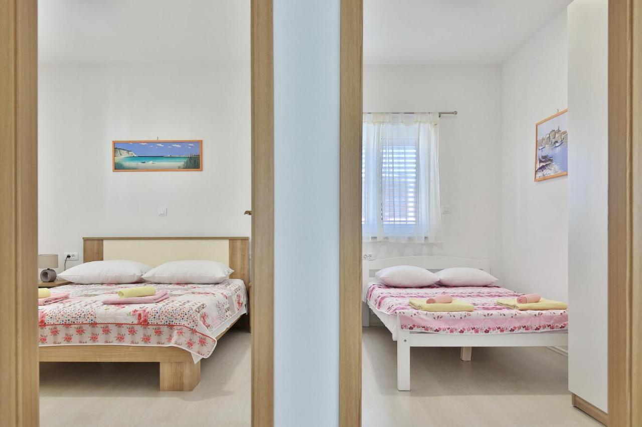 Apartments Mica Vrsi Zewnętrze zdjęcie
